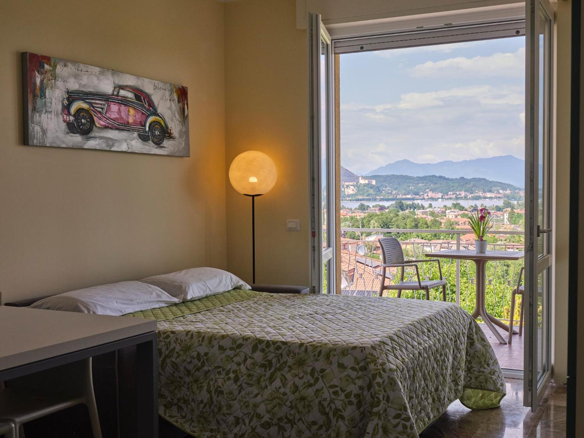 Casa Ierardi - Appartamento Arona Bellavista エクステリア 写真